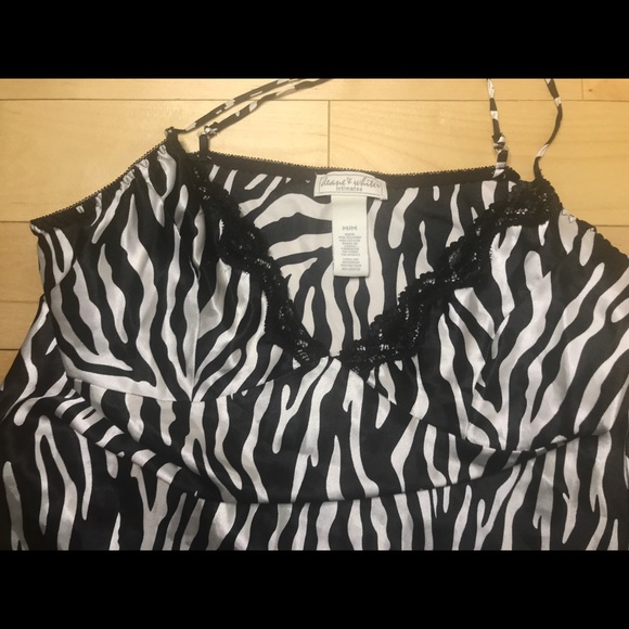 Nightdress - Picture 4 of 4